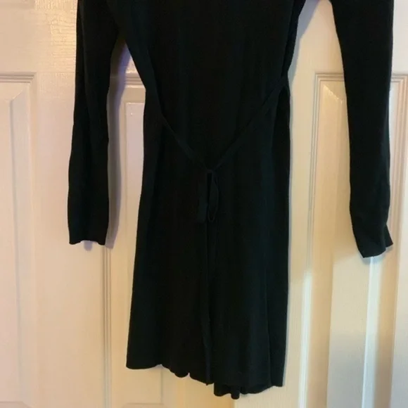 Black long sleeved V-Neck Mini Dress Size M /L - Picture 7 of 8